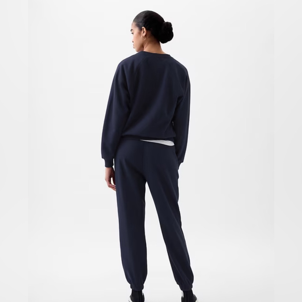 2pc set Gap VintageSoft Raglan Sweatshirt + High Rise Boyfriend Jogger Navy Blue - Picture 2 of 6